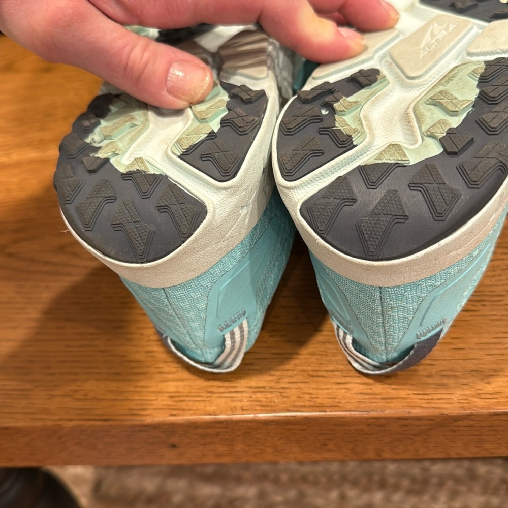 Altra trail running ladies 9.5 - Picture 9 of 11